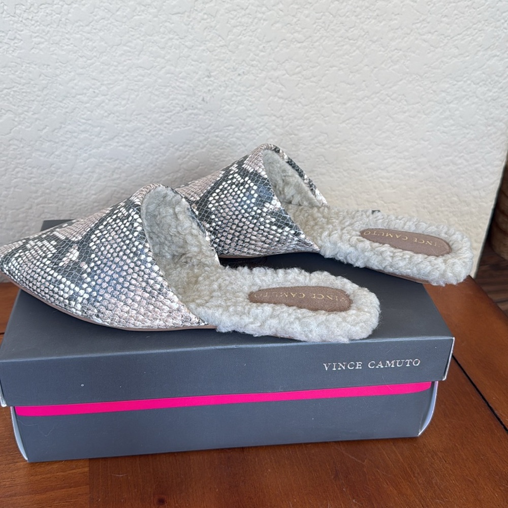 Nwot Vince Camuto- Vimtenda Python Print Faux Fur… - image 3